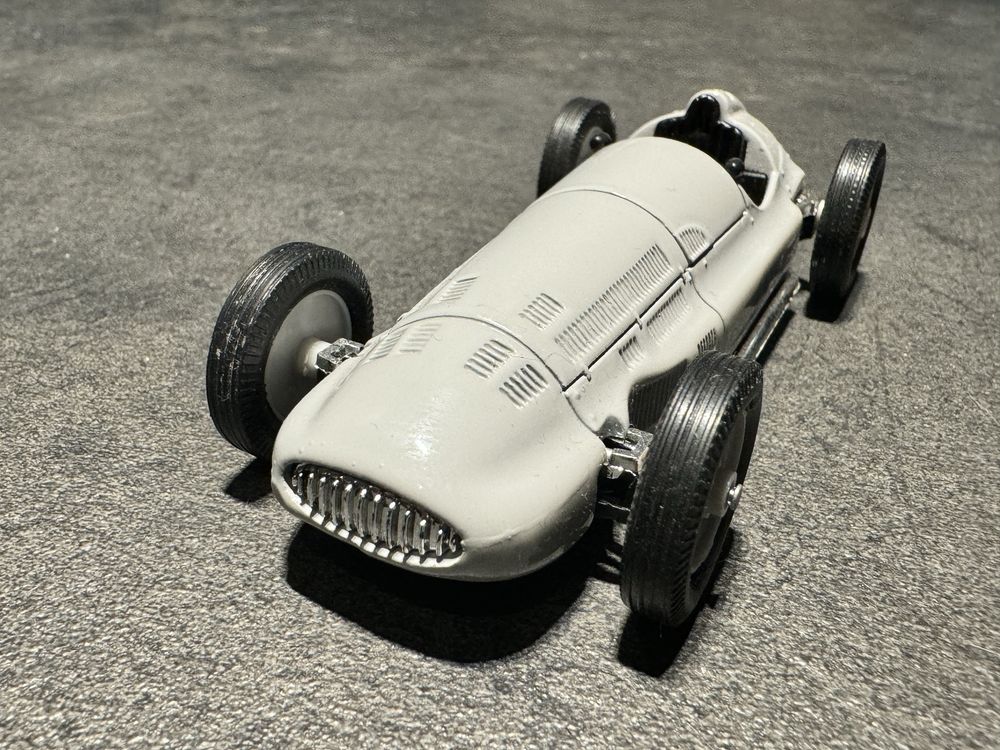 Mercedes W154 Corgi