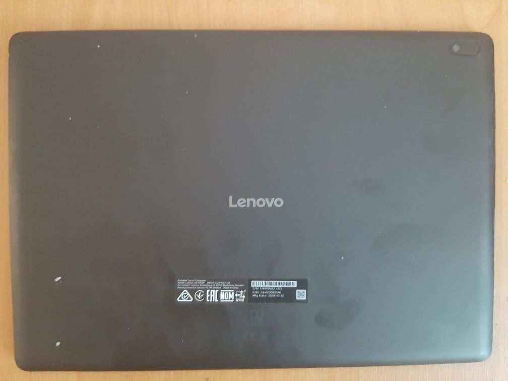 Продам планшет Lenovo Tab E10 TB-X104F