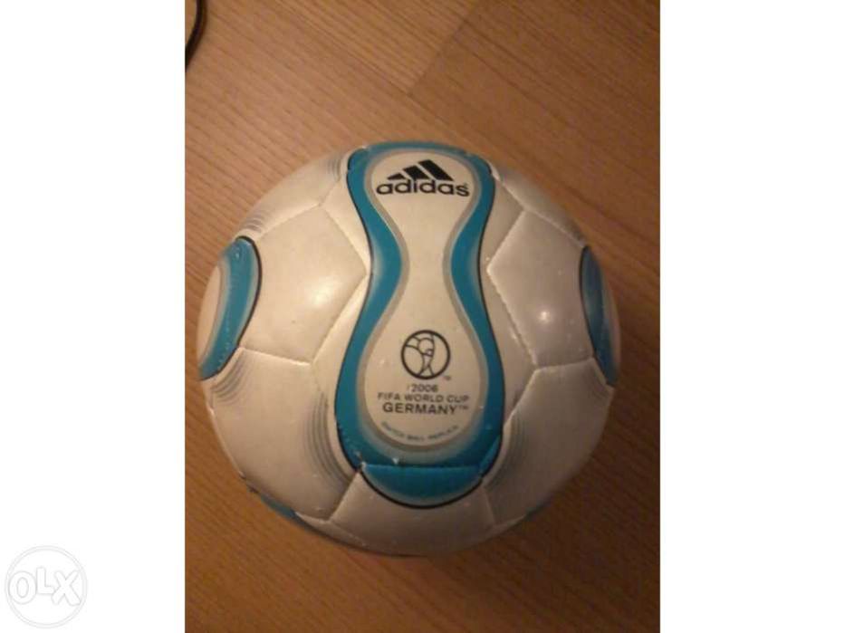 Bola de futsal adidas teamgeist nova