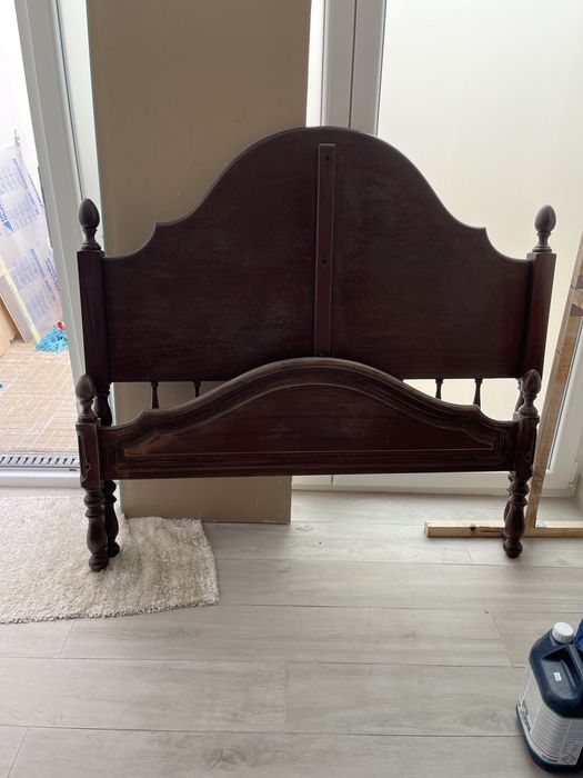 Cama de casal  em madeira macia pintada fica muito linda mongno…