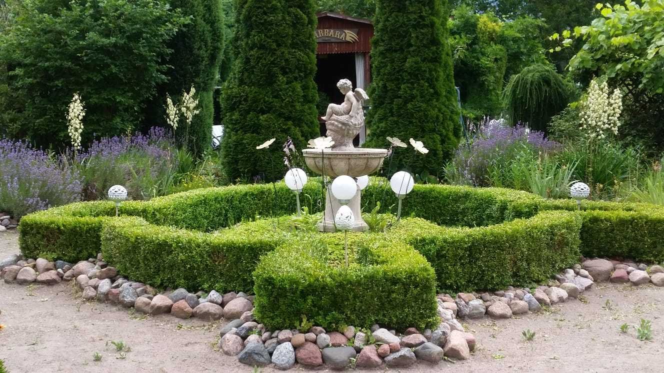 Domki nad jeziorem Ostrowo koło Przyjezierza. Oaza pod aniołem