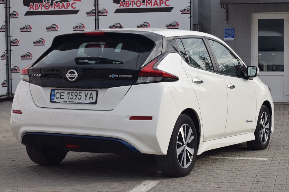 Nissan Leaf 2019 року