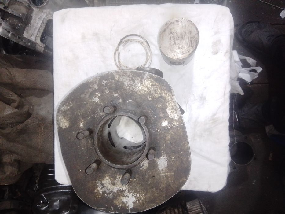 Циліндри мото Восход