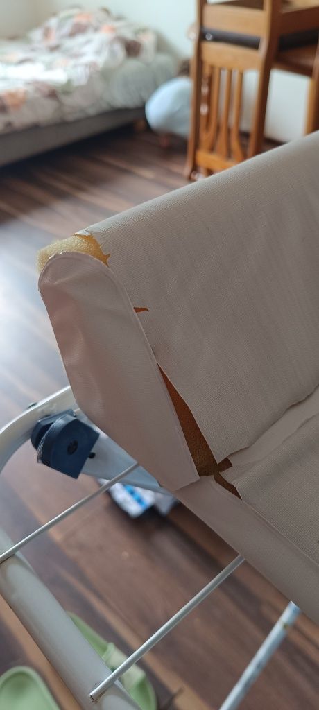 Przewijak niemowlęcy na łóżeczko