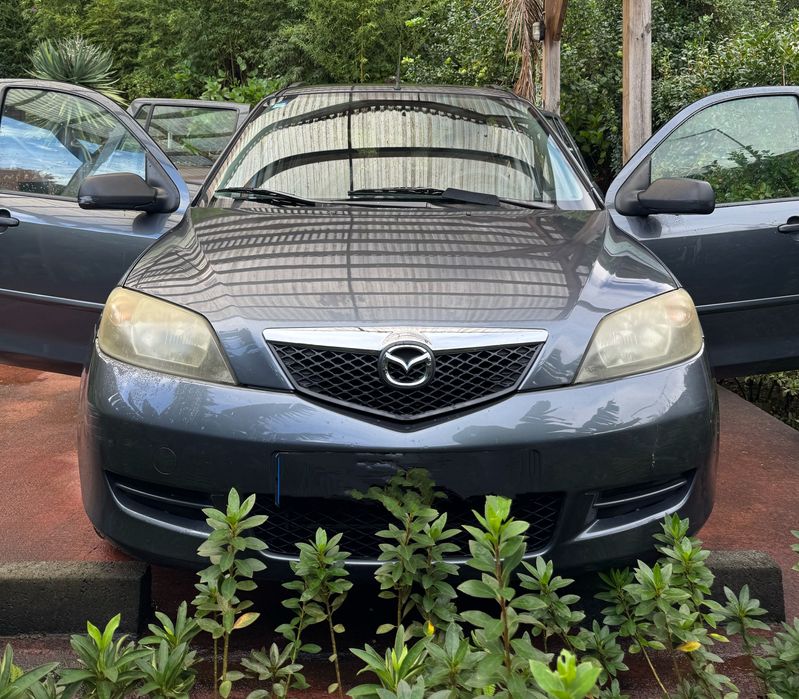 Mazda 2 citadino