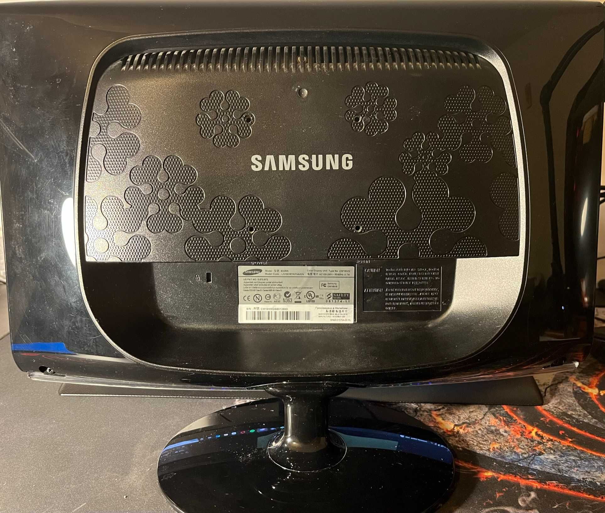 Monitor SAMSUNG 933SN 19"