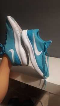 Sprzedam buty Nike r.38