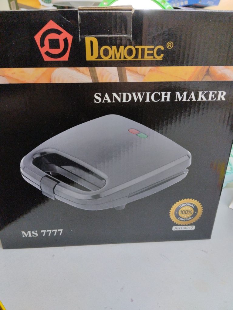 Сендвічниця DOMOTEC MS-7777