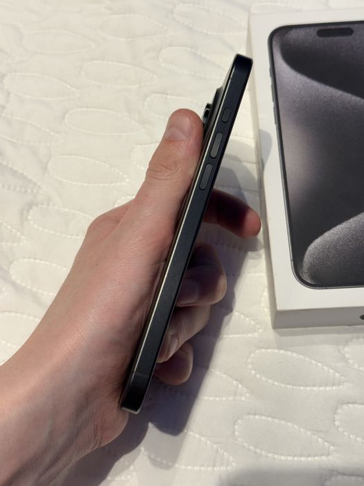 iPhone 15 Pro Max 256 E SIM Neverlock