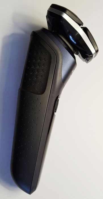 Електрична бритва Philips