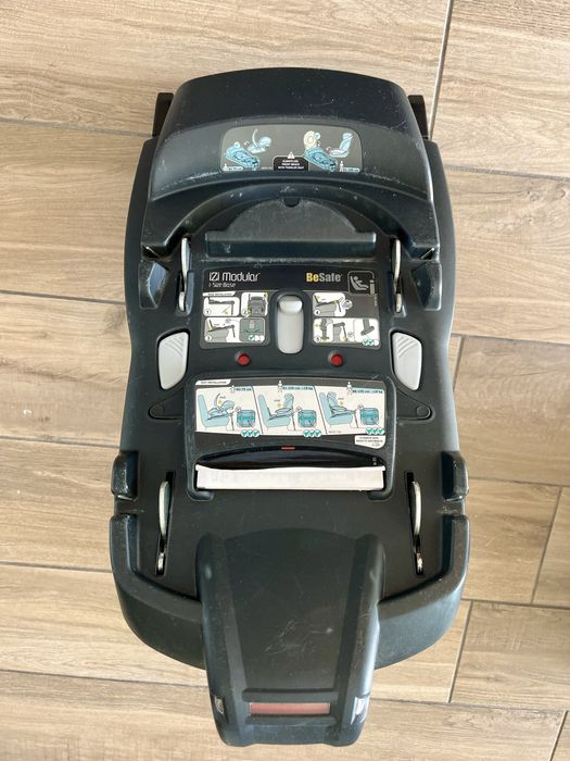 Cadeira auto Besafe Izi Modular i-size + base isofix (tenho 2 conjunt)