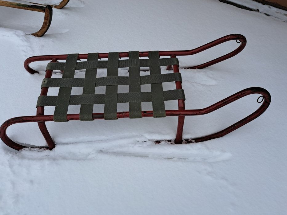 Sanki metalowe bez oparcia Radogoszcz