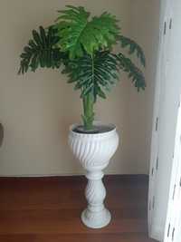 Planta artificial com vaso