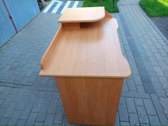 Sprzedam biurko komputerowe