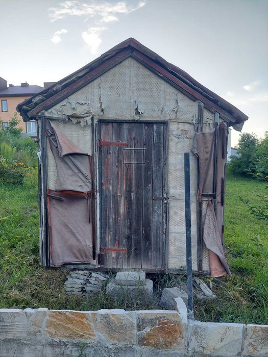 Дачний вагончик - хатинка на колесах