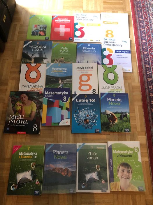 Sprzedam podręczniki do liceum i podstawówki