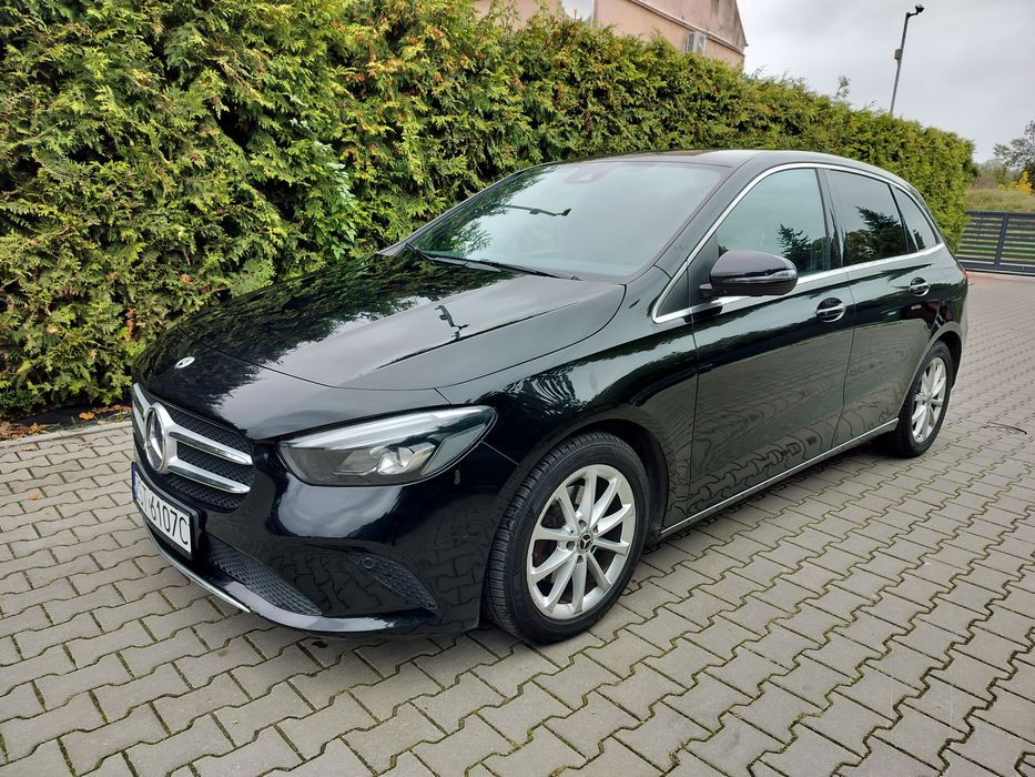 Black weekend Mercedes klasa B W247 full LED tablet  Hej Mercedes