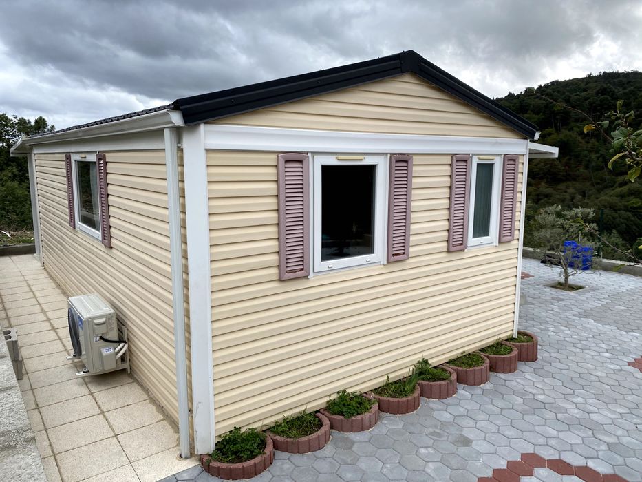 Casa T2 com Alpendre Coberto – Pronta a Habitar