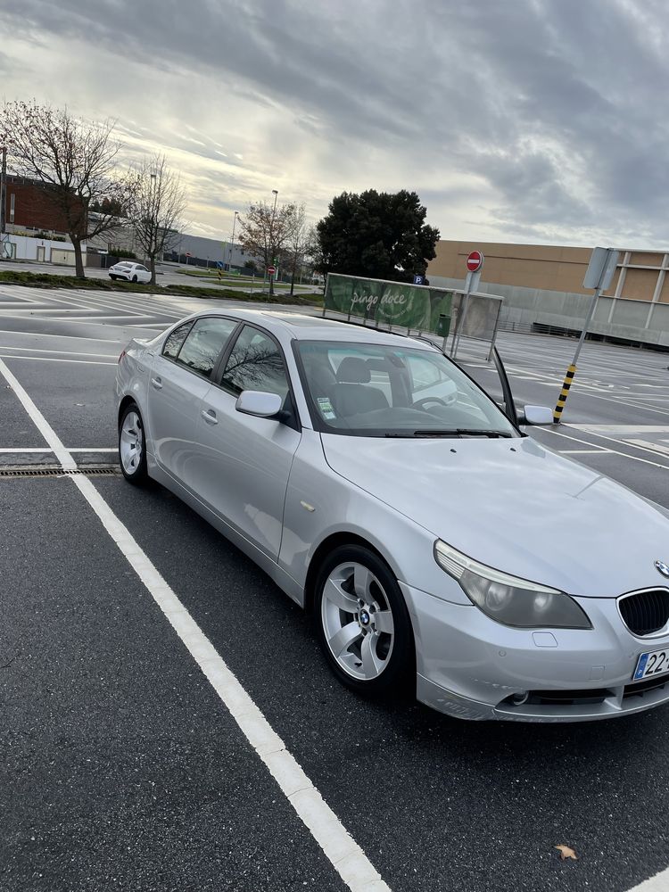 Carro BMW ano 2003
