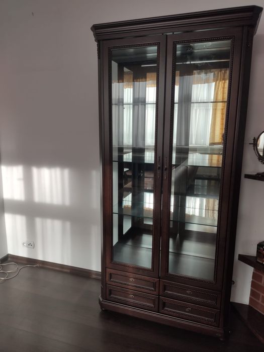 Witryna szklana stylowa