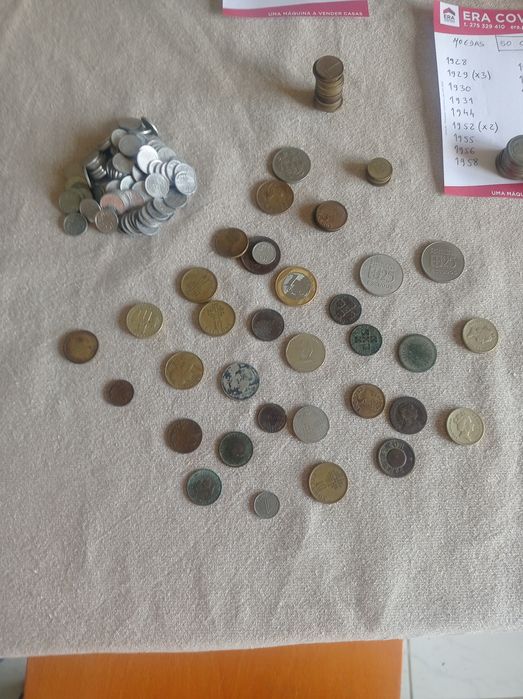 Conjunto de moedas antigas