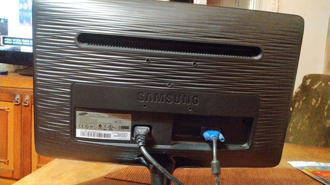 Монитор для компьютера Samsung B1930N