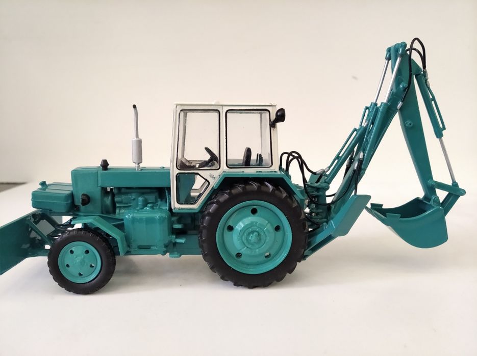 Масштабная модель экскаватор