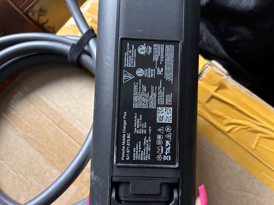 Зарядка Porsche,USA typ 1,9J1971675BC