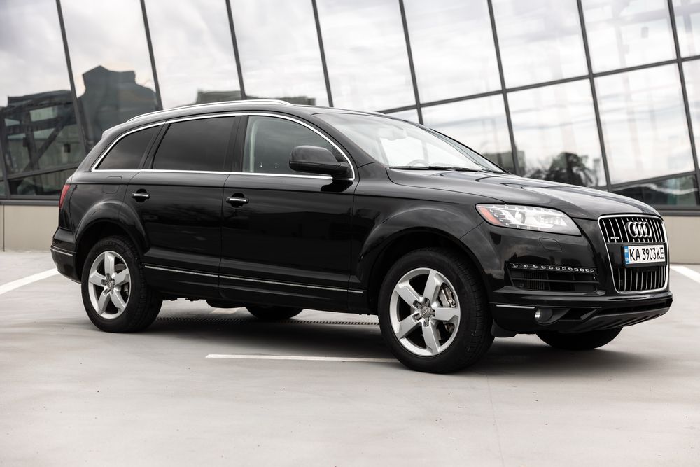 Продам Audi Q7 2013