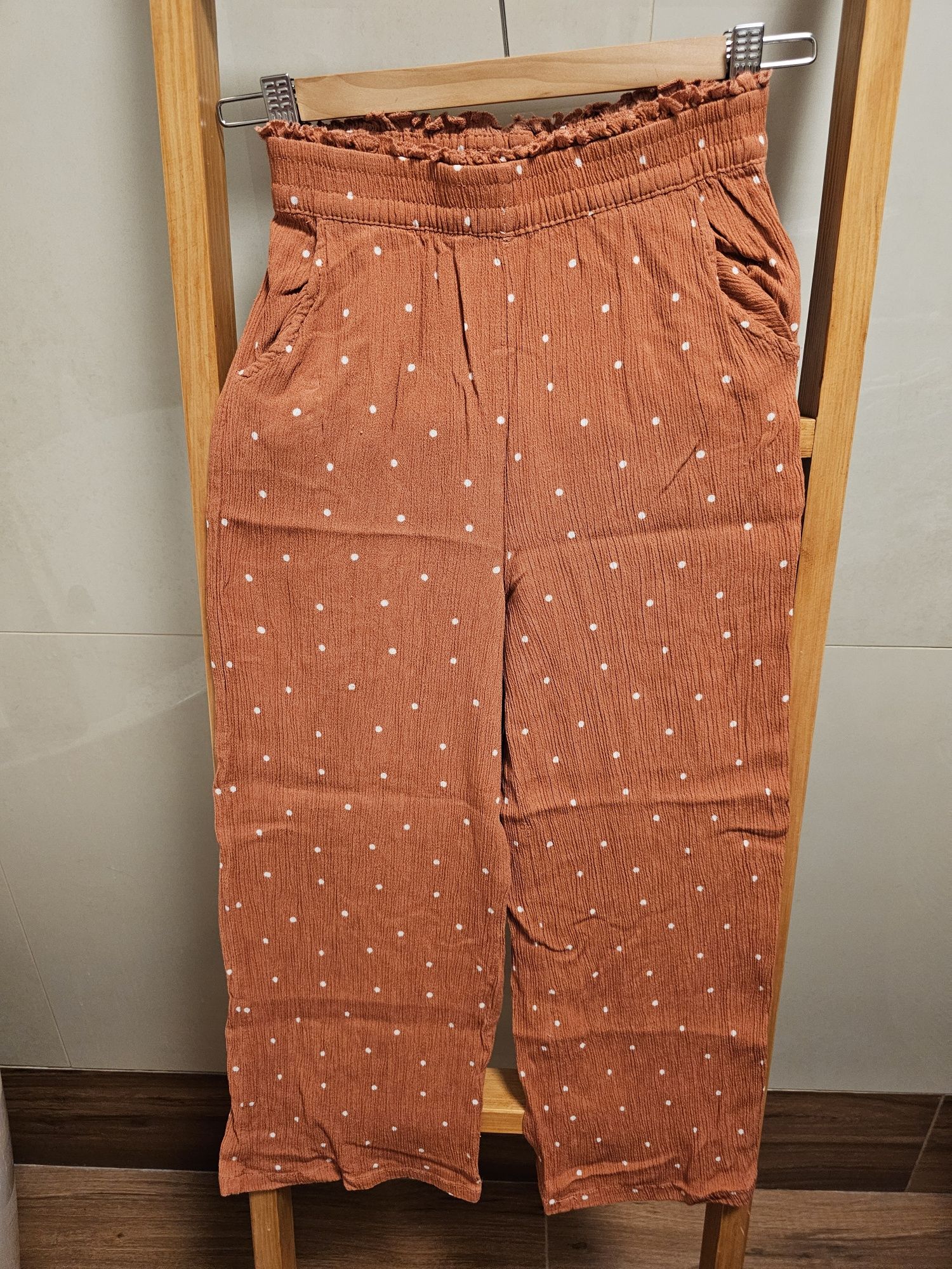 Letnie spodnie typu culotte rozm.146