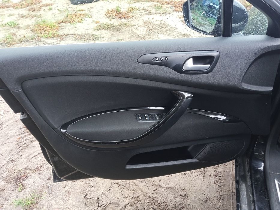 Sprzedam boczek drzwi lewy przód citroen C5 x7 III b