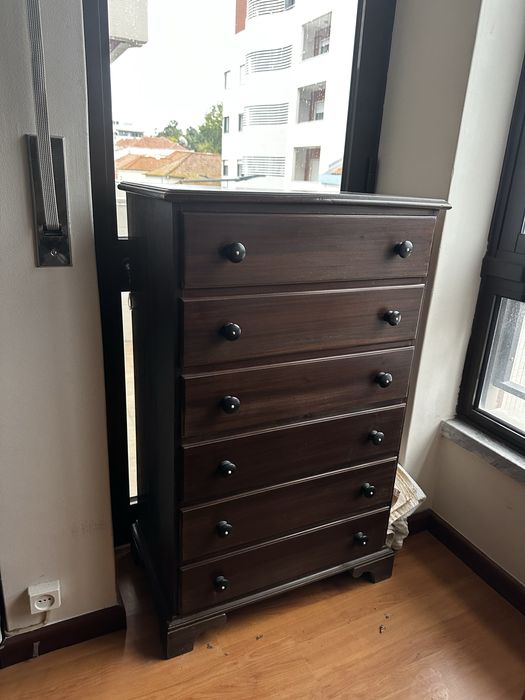 Vendo camiseiro em madeira