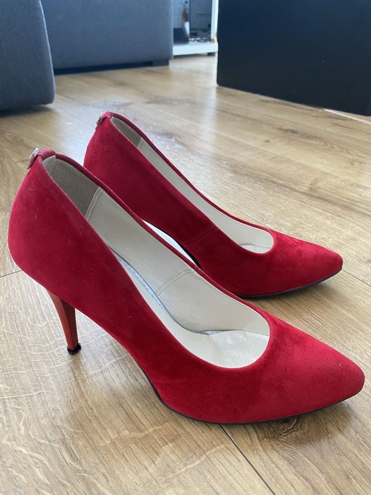 Buty czółenka damskie czerwone roz 38 zamszowe