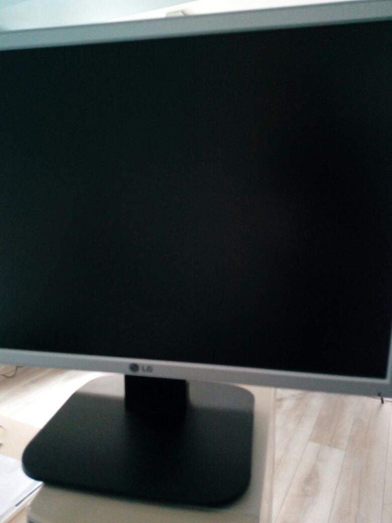 Monitor LG flatron L192WS-SN