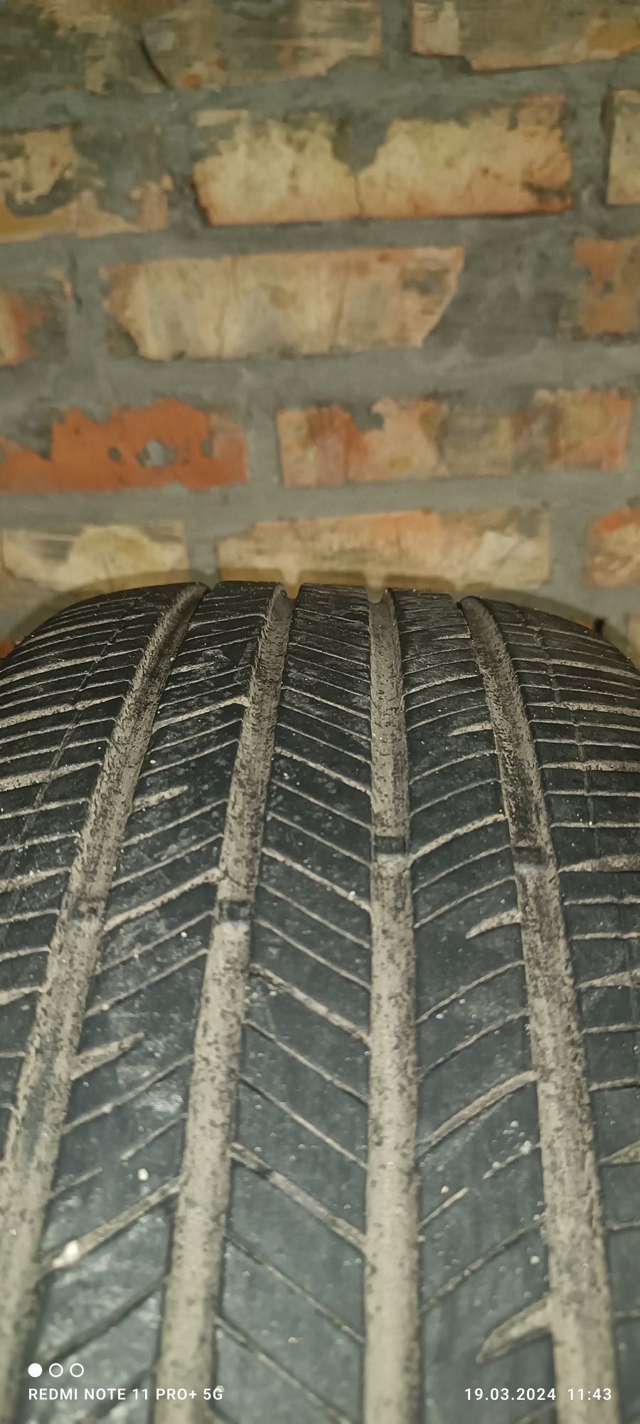 Kumho 215 55 16 літня