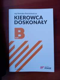 Książka z przepisami prawa jazdy