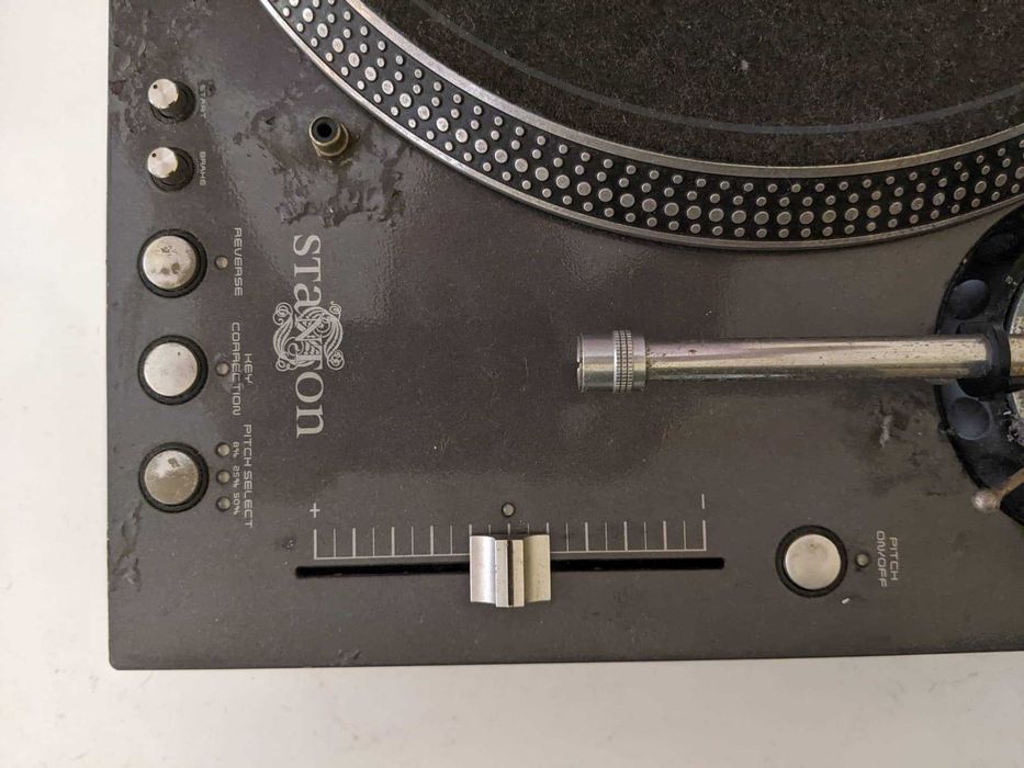 Gira-Discos Stanton STR8-150