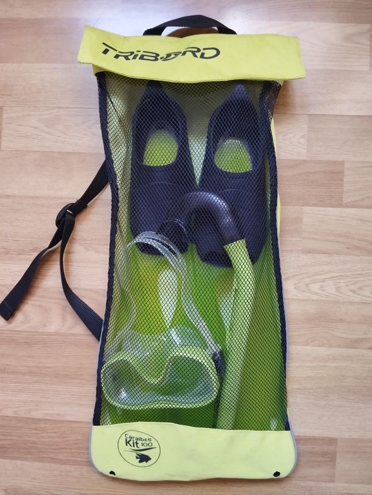 Kit de Snorkeling, com barbatanas, máscara e respirador