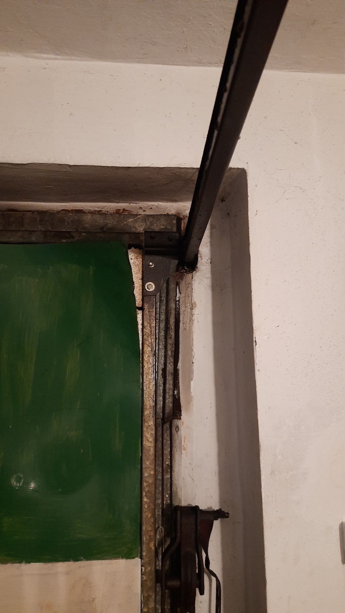 Brama garażowa uchylna