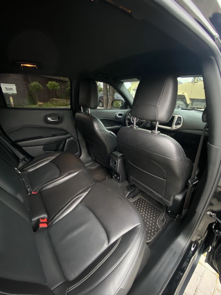 Jeep compass 80th