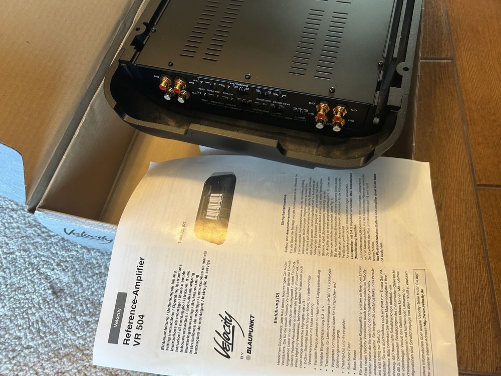 Wzmacniacz VELOCITY  VR 504 Blaupunkt