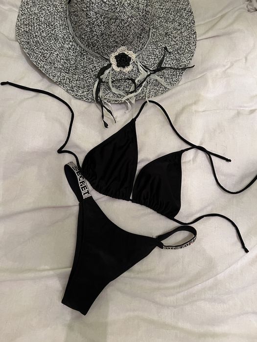 Купальник чорний роздільний