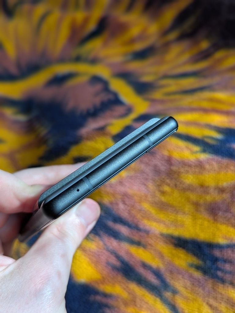 Продам Google pixel 6. 8/128 GB.Neverlock.+eSim.