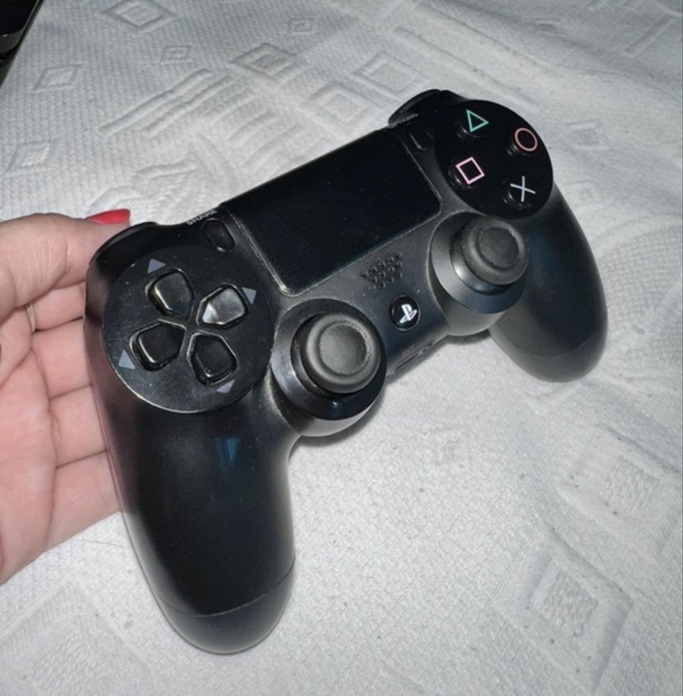 Playstation 4 / 500gb