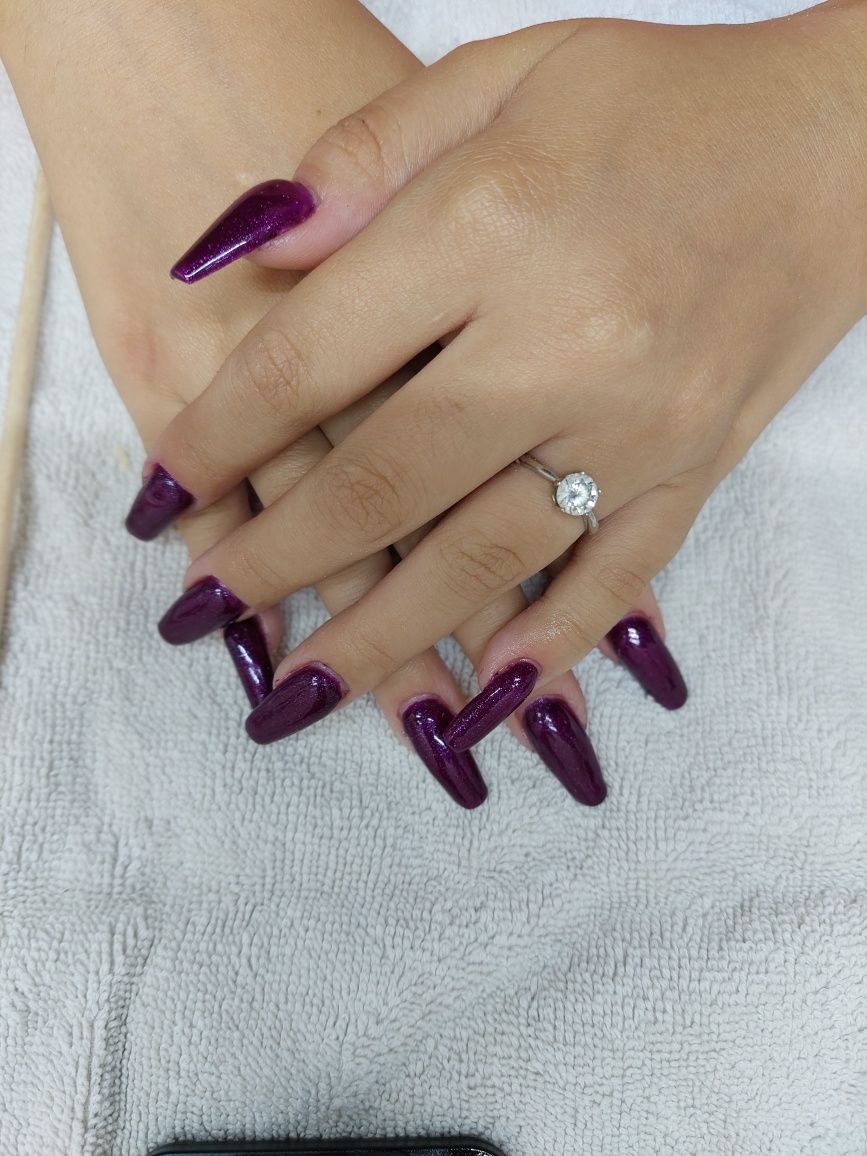 Serviços de Manicure e Pedicure