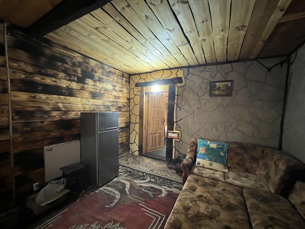Продається екологічно чиста частина будинку. Житній ринок.