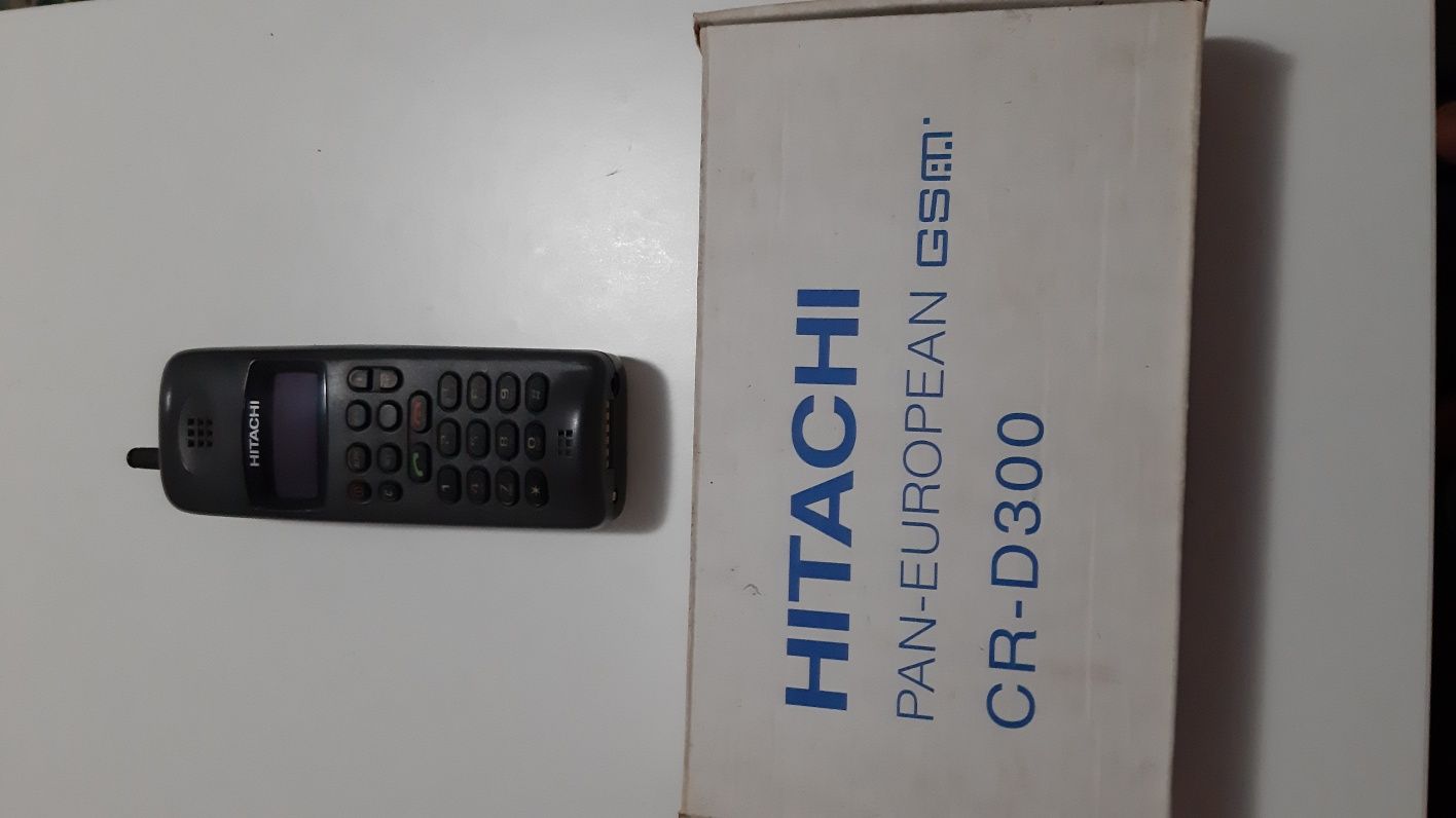 Telemóvel Hitachi