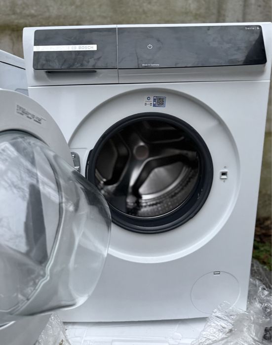 пральну машину Bosch WGB244040 із серії 8 місткістю 9 кг