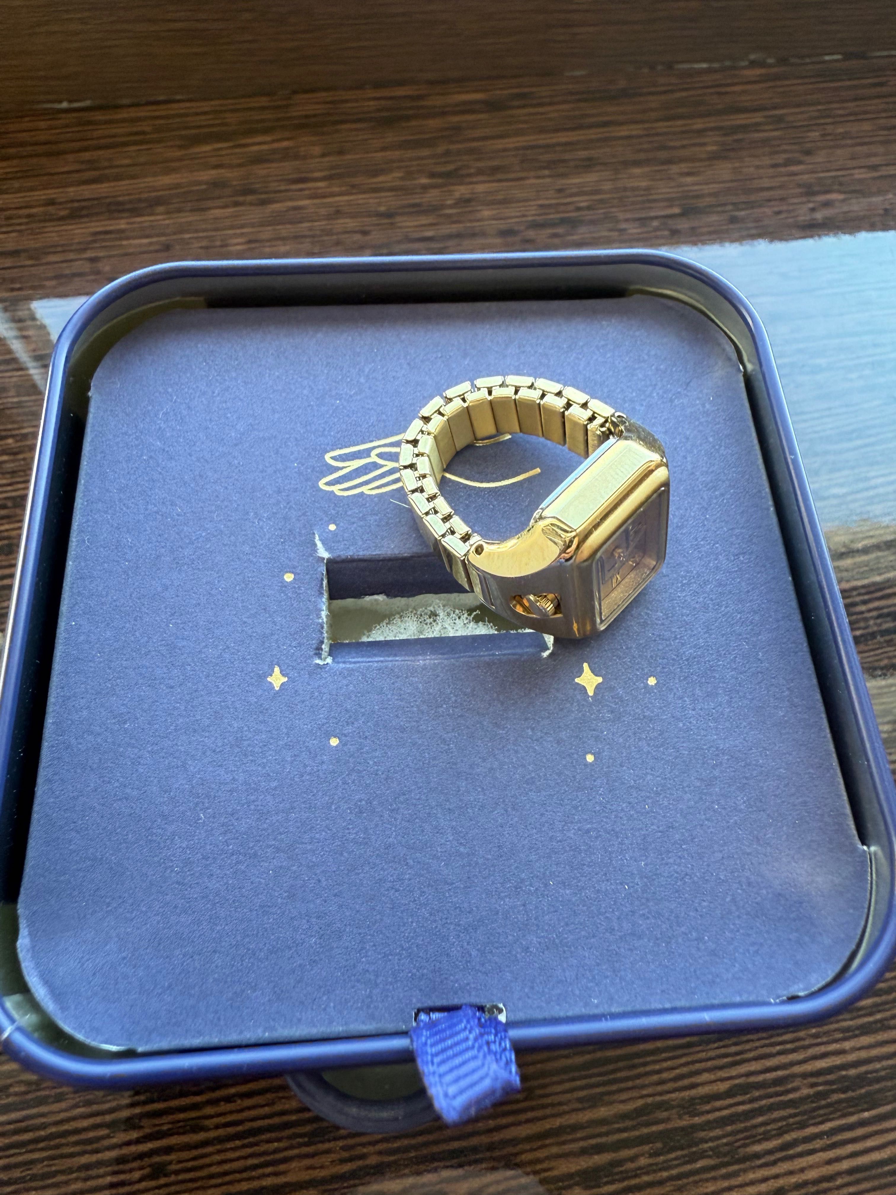 Годинник Fossil на палець