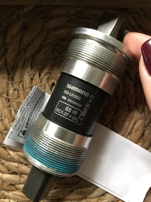 Каретка Shimano BB-UN300